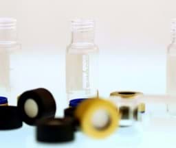 Zobraziť produkty v kategórii 1.5 ml Standard Vials Obrázok pre kategóriu 1.5 ml Standard Vials