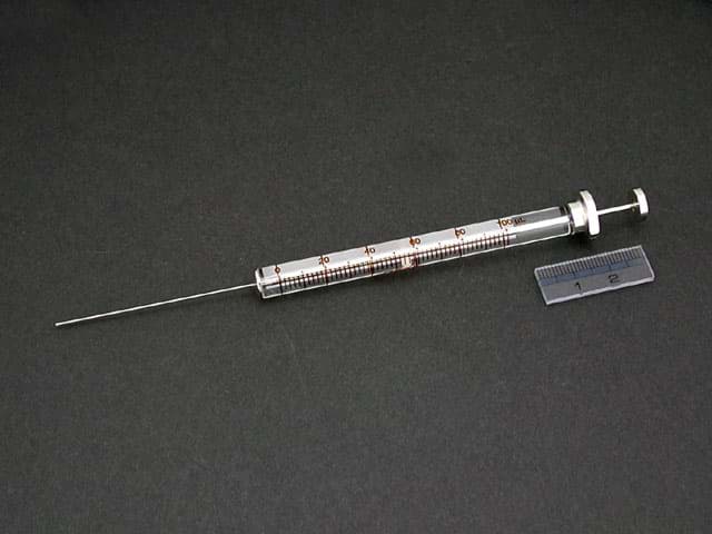 Obrázok výrobcu Syringe 100F-LC; 100 µl; fixed needle;22G;51mm needle length;lc