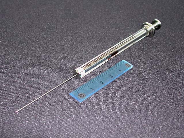 Obrázok výrobcu Syringe 500F-LC;500 µl;fixed needle;22G;51mm needle length;cone tip